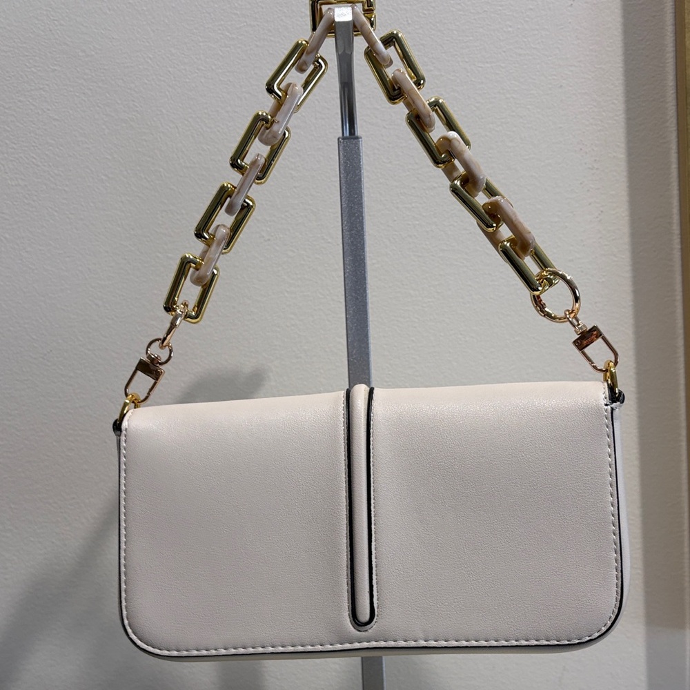Fendi Cream Leather Shoulder Clutch with Gold Hardware - Picture 3 of 5